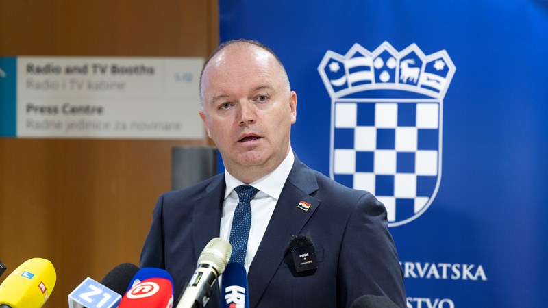 Šipić: Želimo zaustaviti negativne demografske trendove